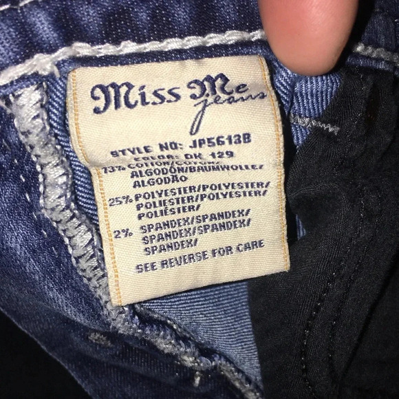 Miss Me Cut off denim shorts size 29 like new​ - Picture 3 of 4